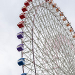 Tempozan Ferris Wheel up close